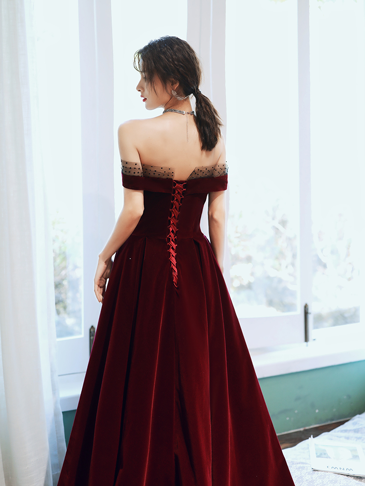 Burgunderrotes, elegantes, schulterfreies, langes Ballkleid-Abendkleid aus Samt, NV584