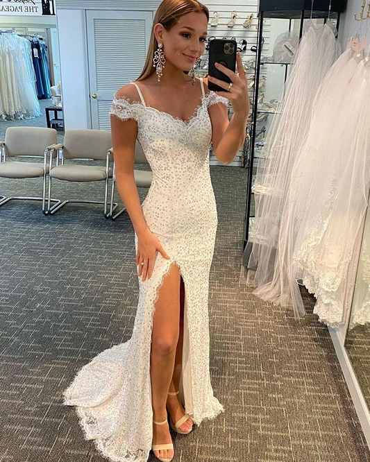 Robe de bal sirène en dentelle blanche à épaules dénudées et fente latérale nv989