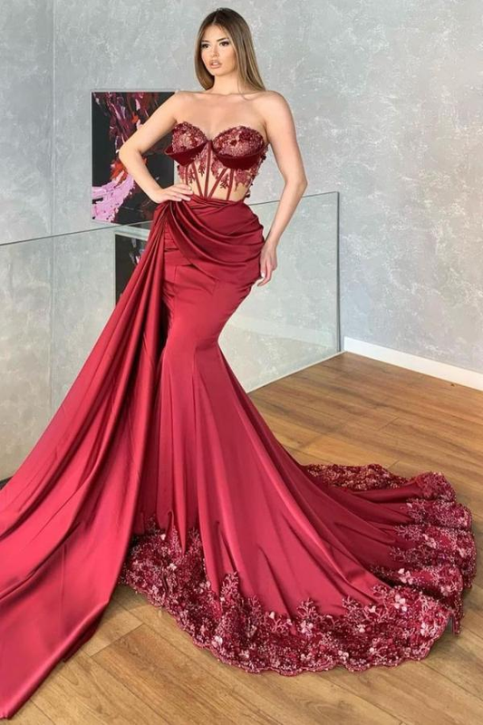 Charmante robe de bal sirène sans manches avec décolleté en cœur et applications florales nv967