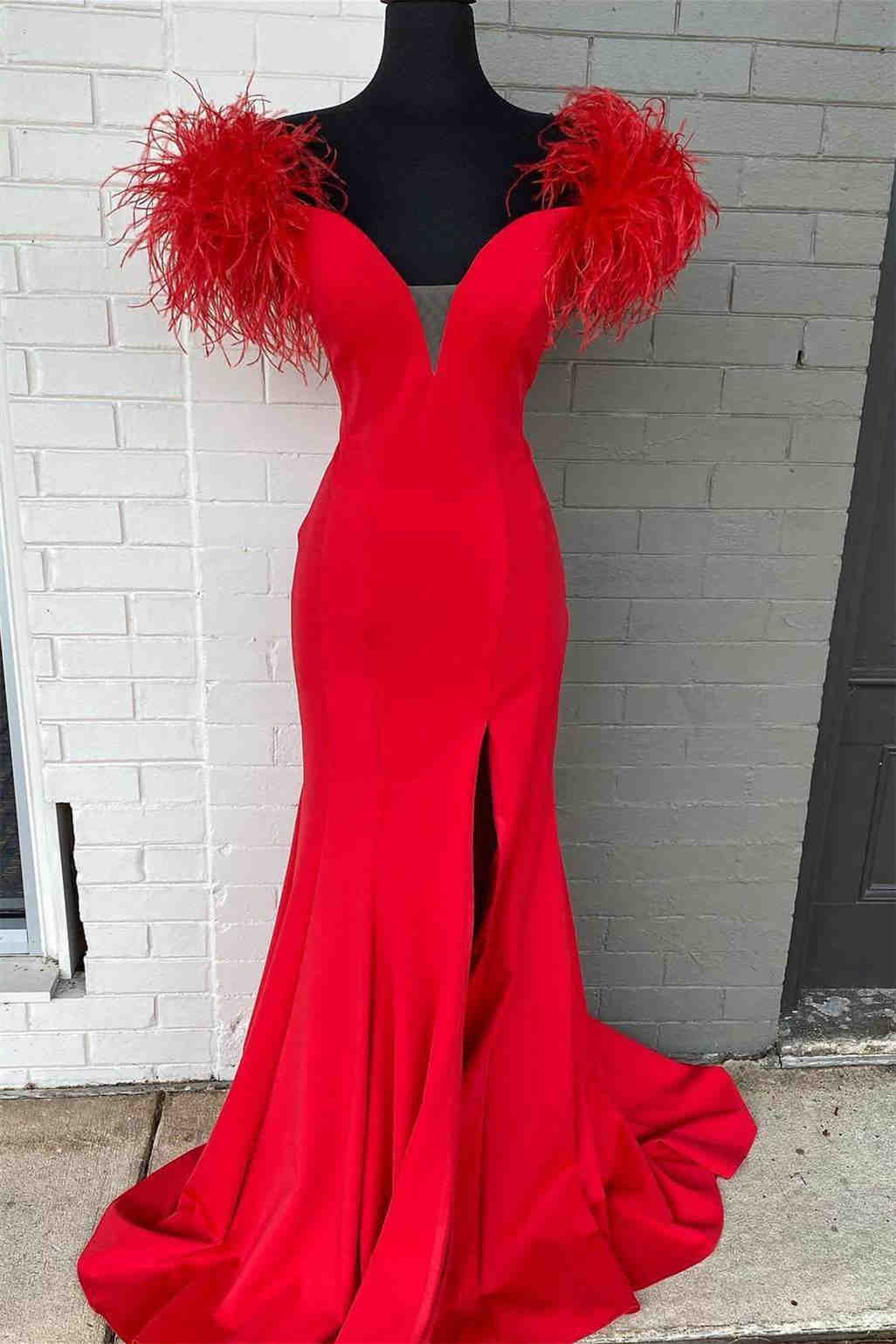 Robe de soirée longue rouge à plumes avec décolleté en V et épaules dénudées nv971