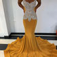 FUNKELNDE, KRISTALL-ABENDKLEID AUS TRANSPARENTEM TÜLL, ÄRMELLOS, VERFÜHRERISCH, FIT AND FLARE, ABENDKLEID Snv905