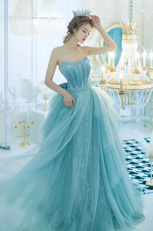Hellblaues trägerloses Tüll-Ballkleid mit Rüschen, Abendkleid nv215