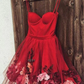 Süßes Burgunderrotes Ballkleid mit herzförmigem Ausschnitt und Blumen, Burgunderrotes Homecoming-Kleid nv539