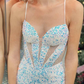 Robe de bal longue à bretelles en sequins irisés blancs et découpes style sirène nv994