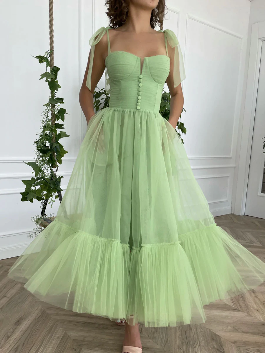 Schlichtes grünes Ballkleid in Teelänge, grünes Abendkleid nv529