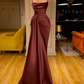 Burgunderrotes langes Ballkleid im Meerjungfrau-Stil mit Spaghettiträgern und Rüschen, NV150