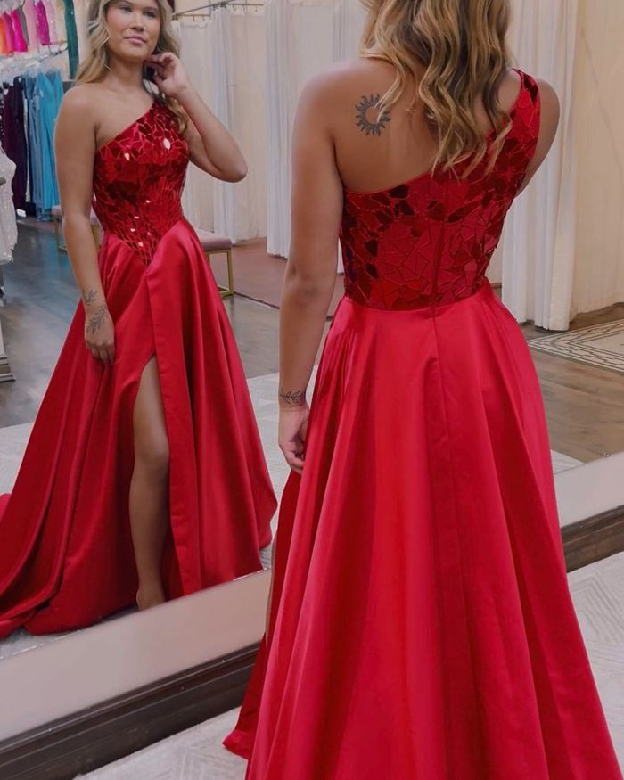 Wunderschönes, langes Partykleid mit verspiegeltem Pailletten-Top in Rot, NV972