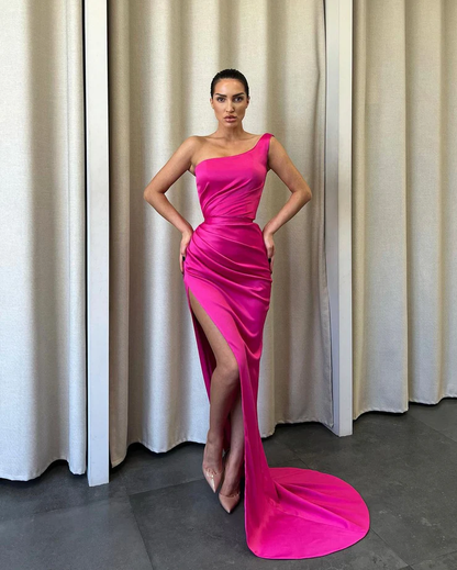 Charmantes Meerjungfrau-Abschlussballkleid mit einer Schulter und Schlitz in Pink, Satin, nv318