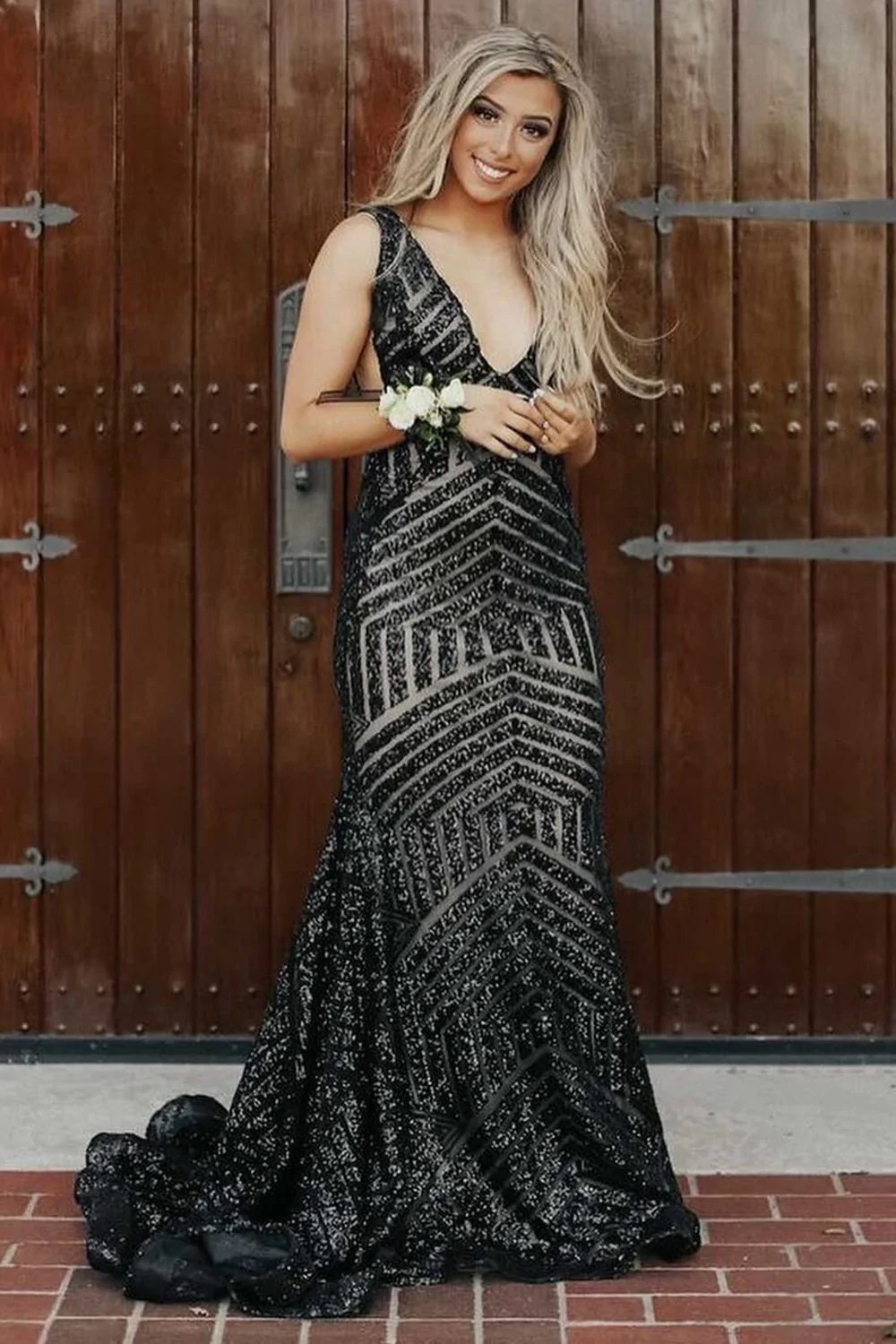 Hellviolettes Meerjungfrau-Ballkleid mit tiefem V-Ausschnitt und Pailletten nv637