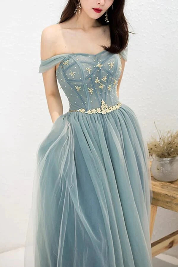Robe de bal longue en tulle à épaules dénudées et perles nv551