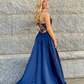 Robe de bal en satin bleu royal avec dentelle et col en V et bretelles spaghetti nv258