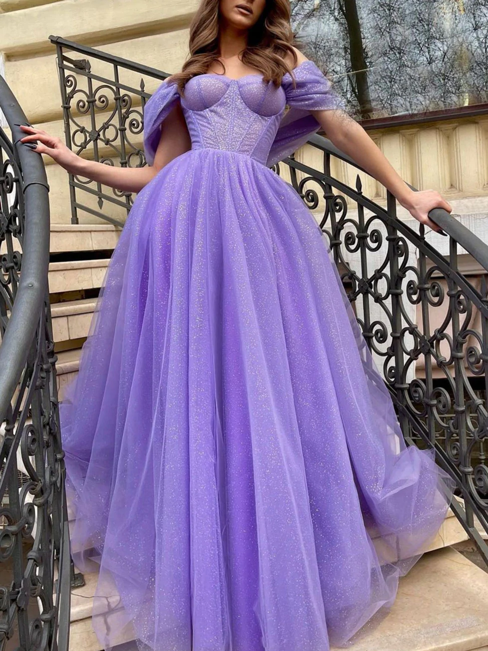 Robe de bal longue en tulle violet à épaules dénudées, robe de soirée en tulle trapèze nv443