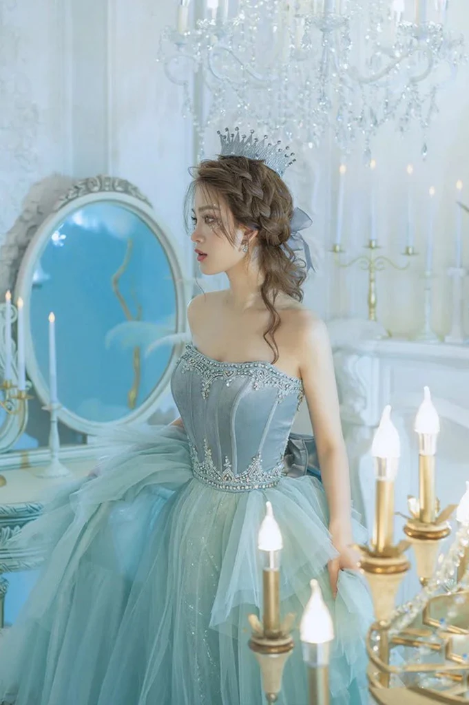 Robe de bal en tulle bleu clair sans bretelles avec volants, robe de soirée nv215