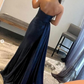 Trägerloses langes Ballkleid mit Schlitz nv1023