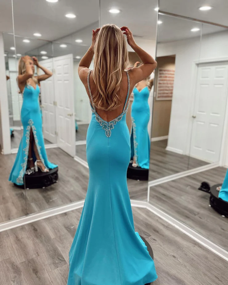 Süßes Meerjungfrau-Ballkleid mit V-Ausschnitt und Schlitz aus blauem Satin, lang, nv954