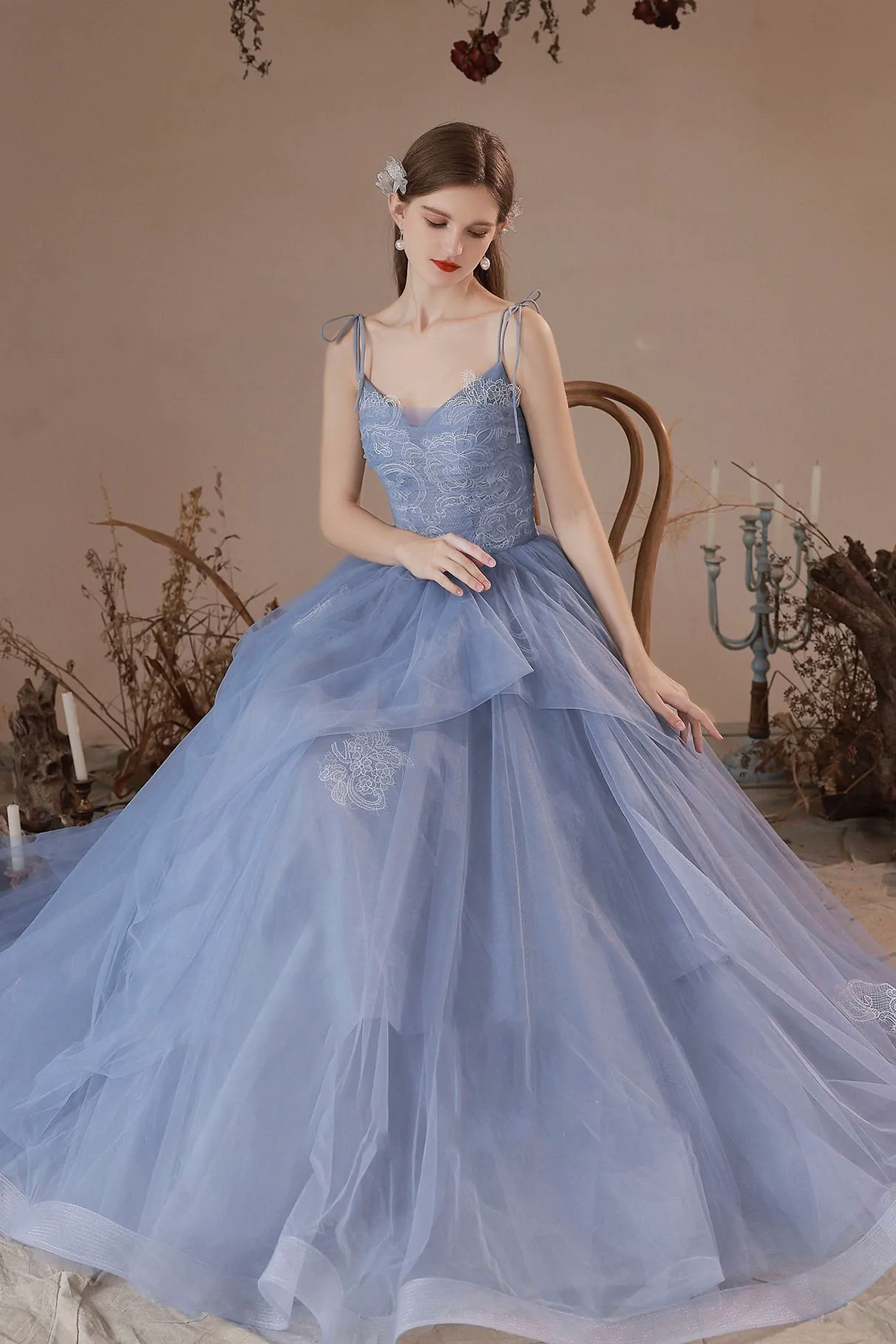 Robe de bal longue en tulle et dentelle bleue à col en V, jolie robe de soirée à bretelles spaghetti nv429