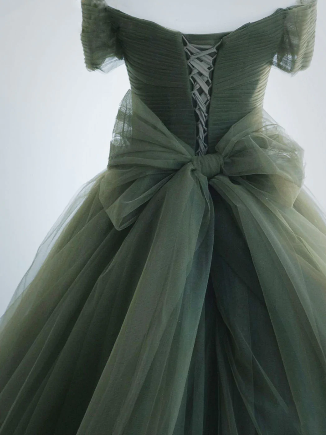 Grünes langes Ballkleid mit herzförmigem Ausschnitt und Schleppe, grünes Abendkleid, nv547