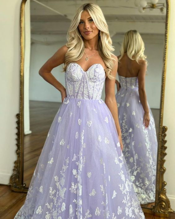 Robe de bal longue en dentelle sans bretelles lilas nv1025